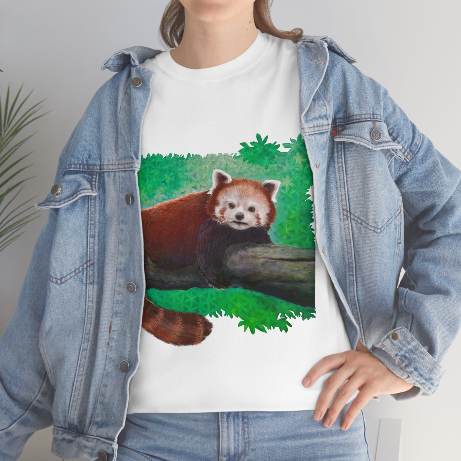 Red Panda.                                                  Unisex Heavy Cotton Tee - Lenzart