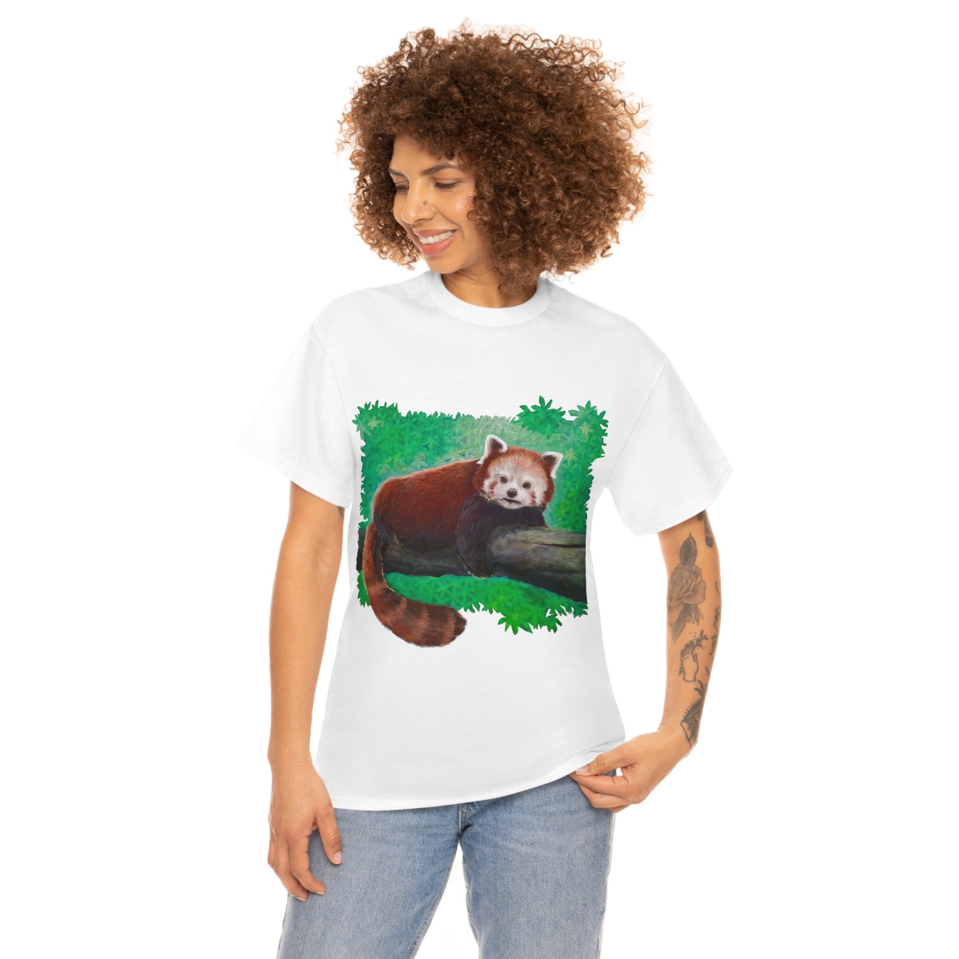 Red Panda.                                                  Unisex Heavy Cotton Tee - Lenzart
